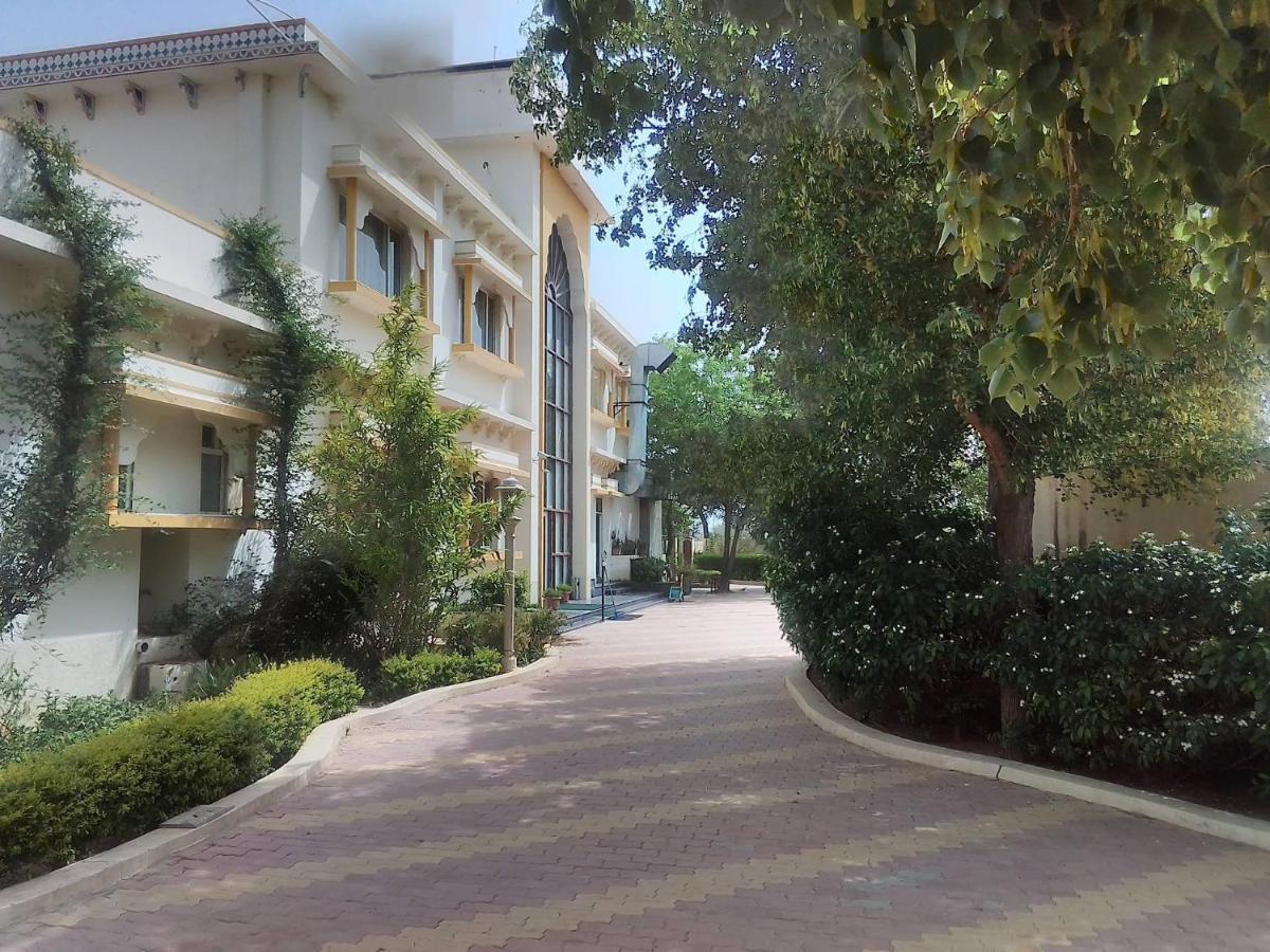 Neelkanth'S Bagar Inn Resort Jhunjhunu Exterior foto